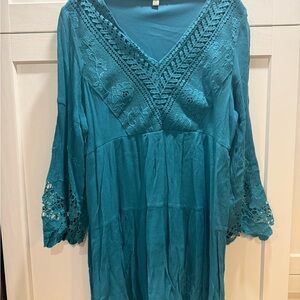 Chic Teal Lace Long Sleeve Dress